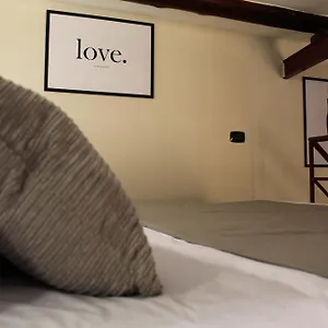 Pedamentina Pulcinella Loft Apartment