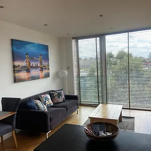 https://stunning-central-london-apartment.cambridgehotelsuk.com